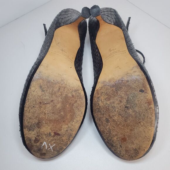 Max Studio Women Mary Jane Pump Size 9.5 Snakeskin Gray Silver Retro Strap Heels - Picture 9 of 9